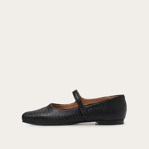 Pass Ballerina, black lizard